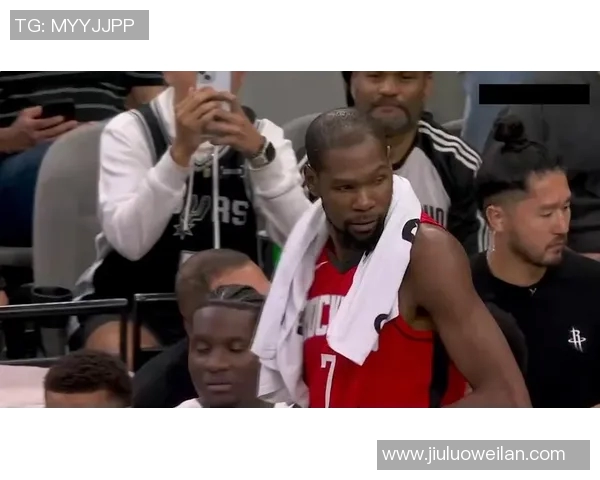 1995年NBA季后赛火箭与马刺的激烈对决回顾与分析