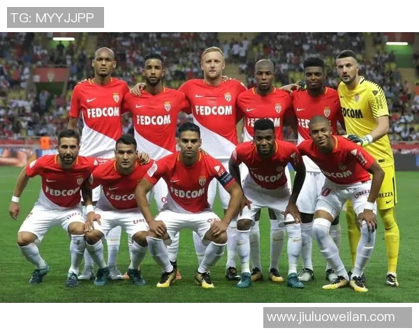 伊泽尔与摩纳哥的精彩对决揭示足球战术与团队合作的魅力 伊泽尔与摩纳哥的精彩对决揭示足球战术与团队合作的魅力