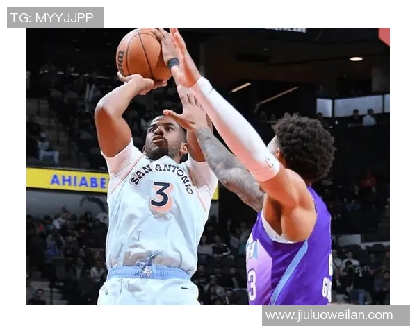 夏季联赛精彩对决爵士与马刺激战正酣争夺胜利荣耀 夏季联赛精彩对决爵士与马刺激战正酣争夺胜利荣耀